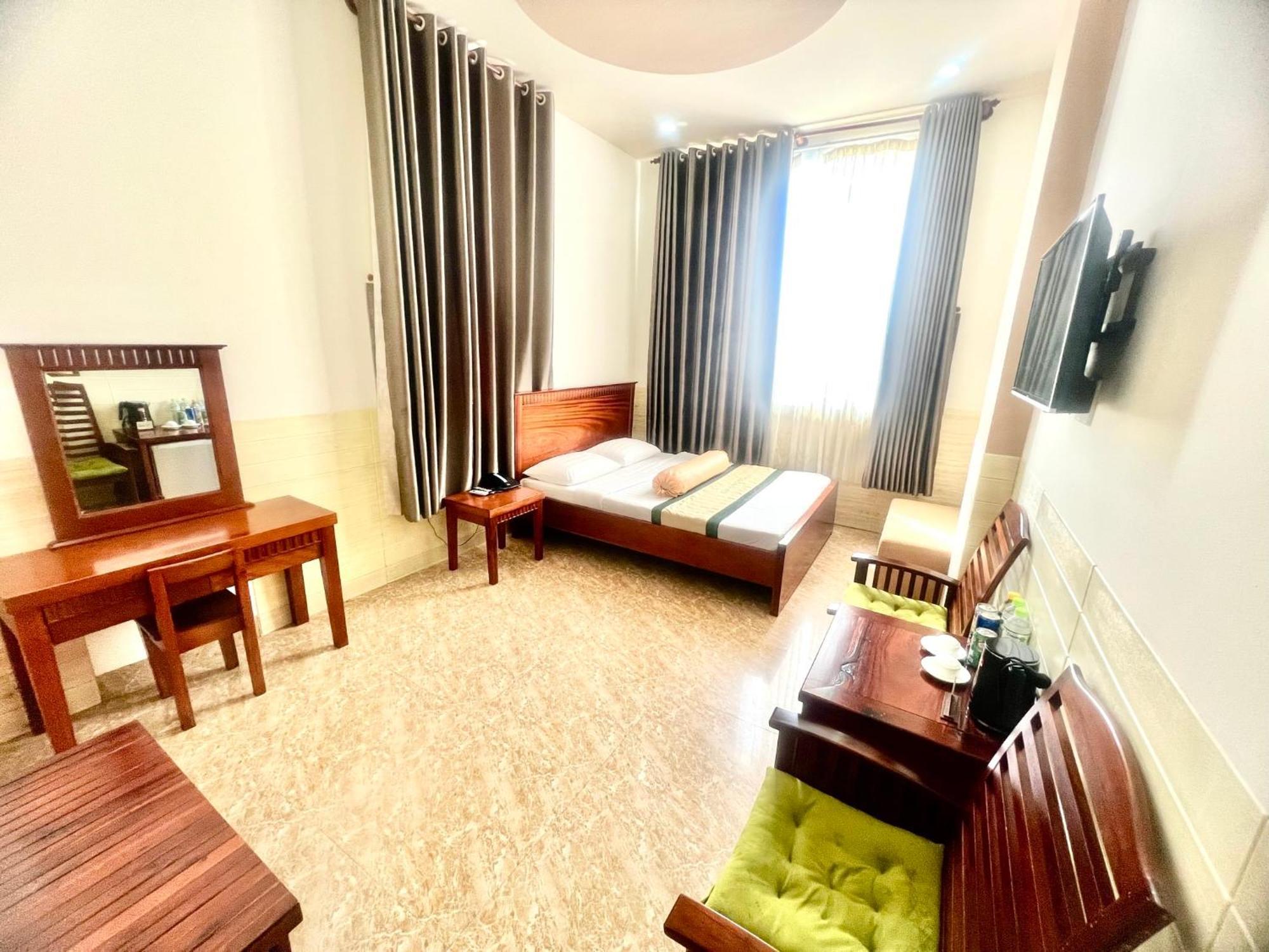 Xuan Huynh 3 Hotel Soc Trang Exterior foto
